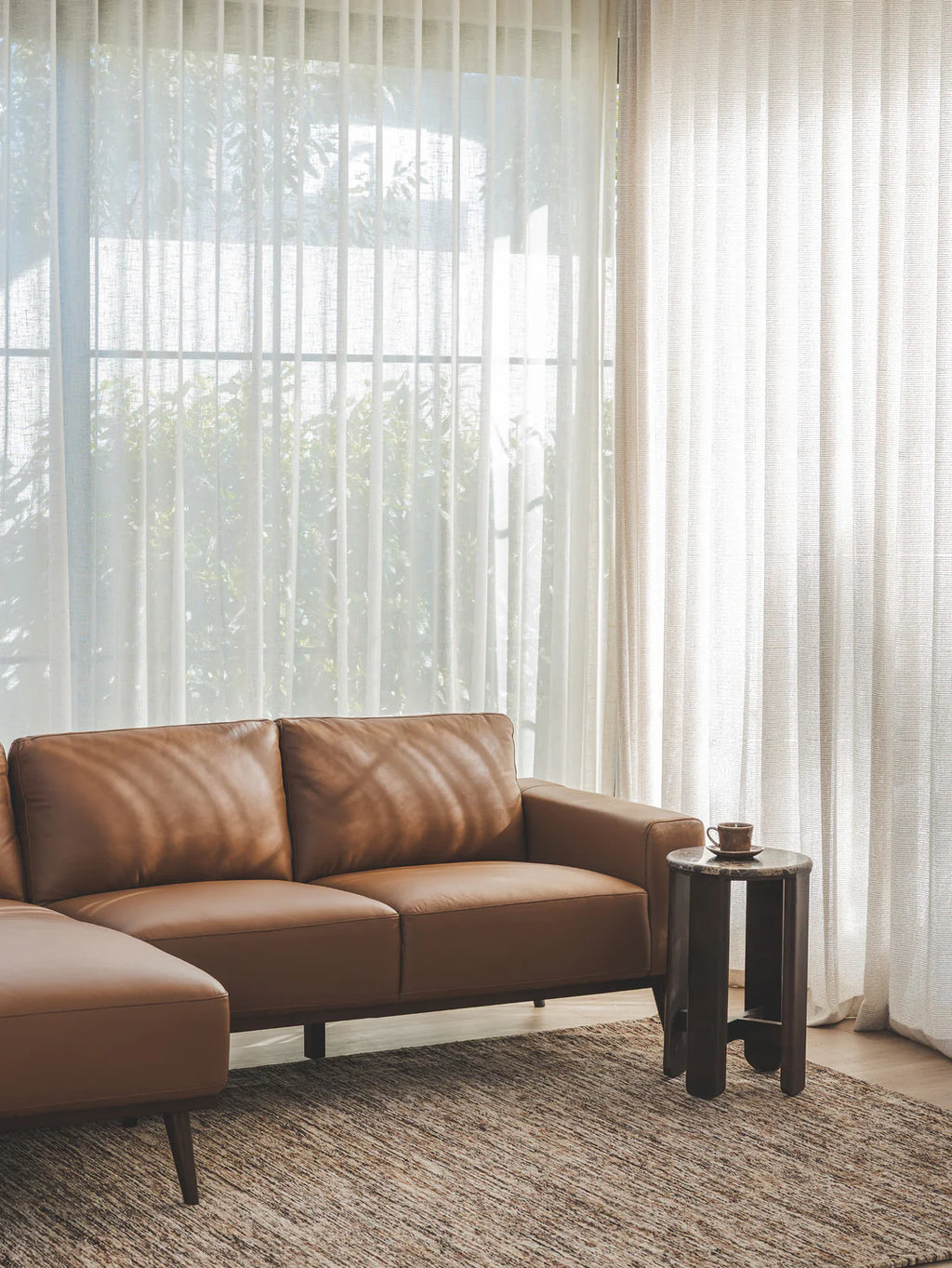 Enzo Chaise Sofa in Tan