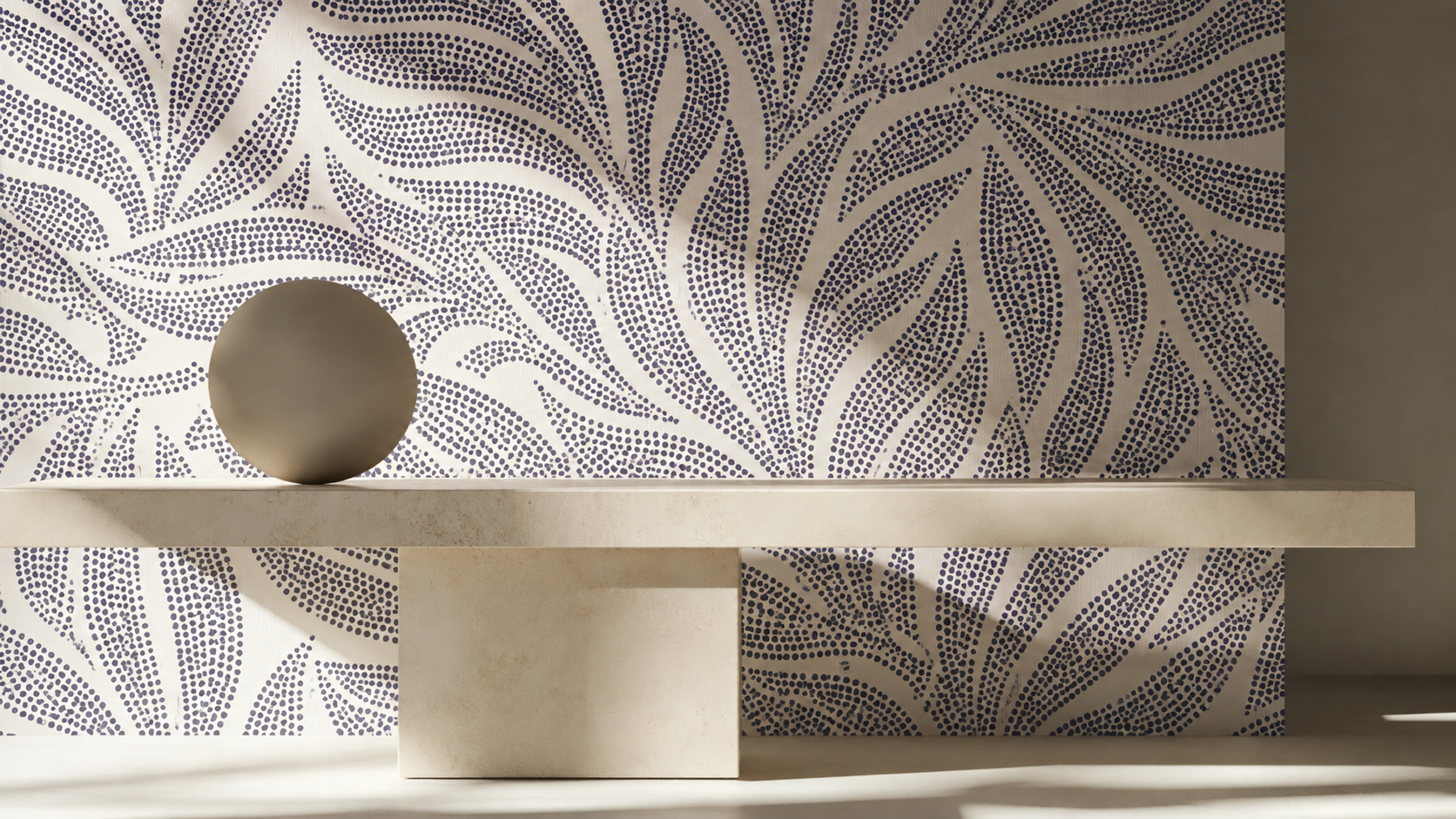 Wallpaper Mara in Inkwell & Porcelain