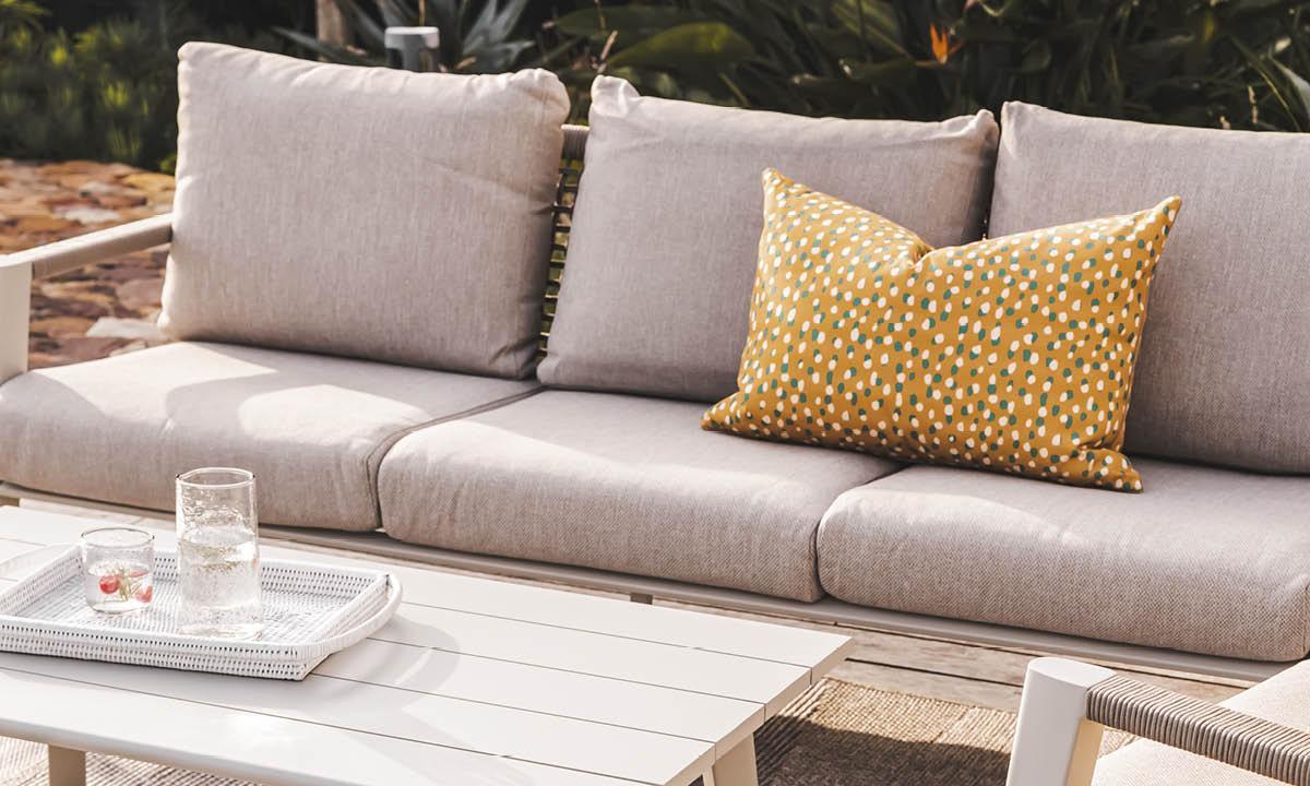 Vista Outdoor Sofa Set