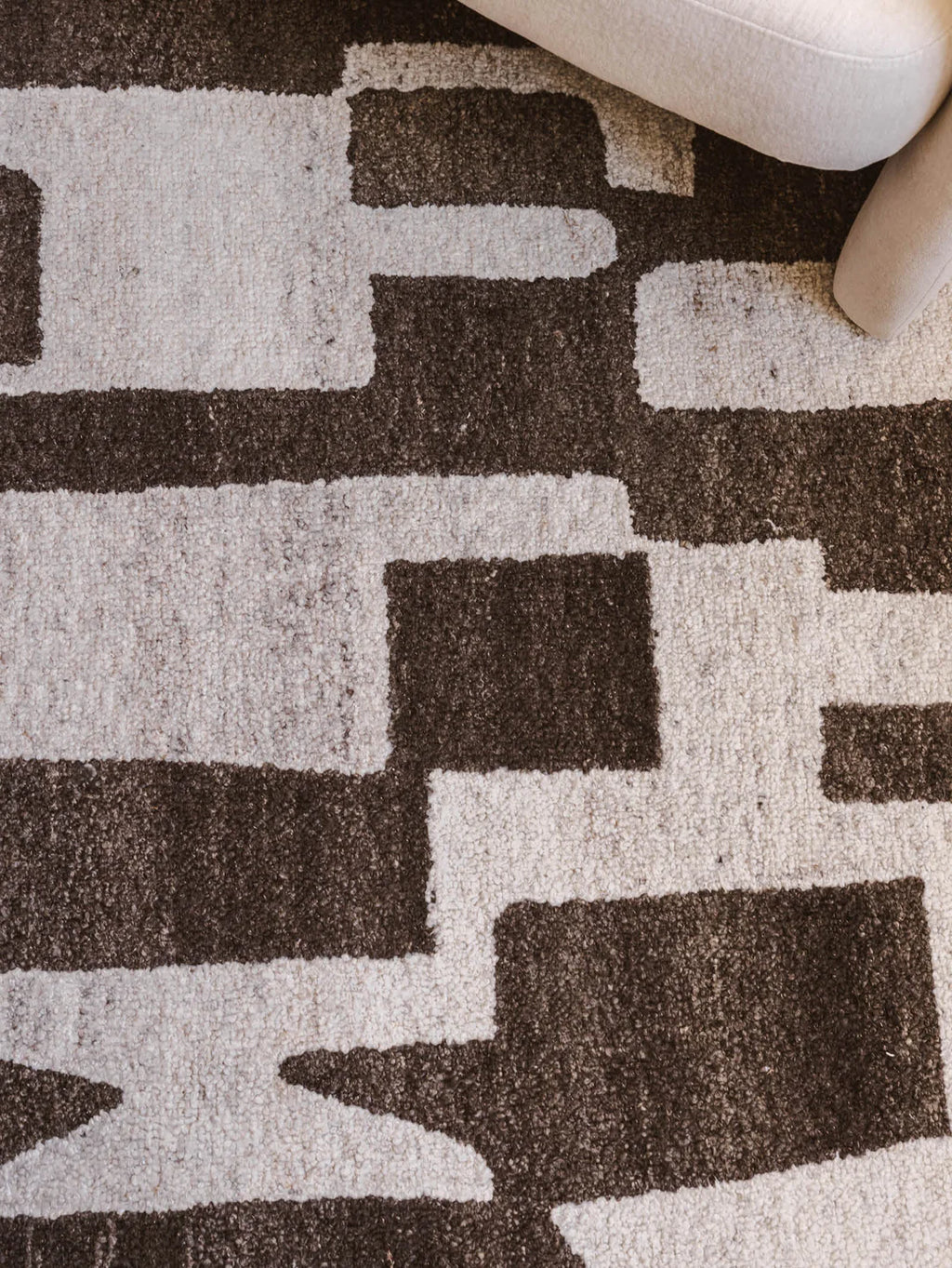 Uncover Rug in Cocoa
