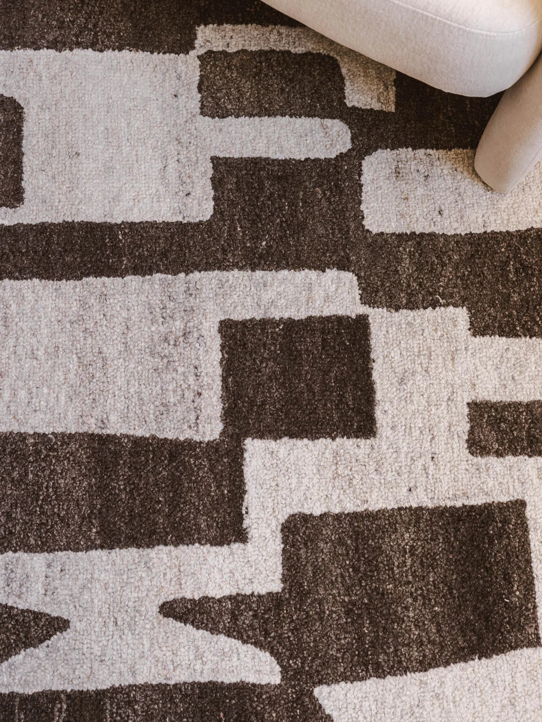 Uncover Rug in Cocoa