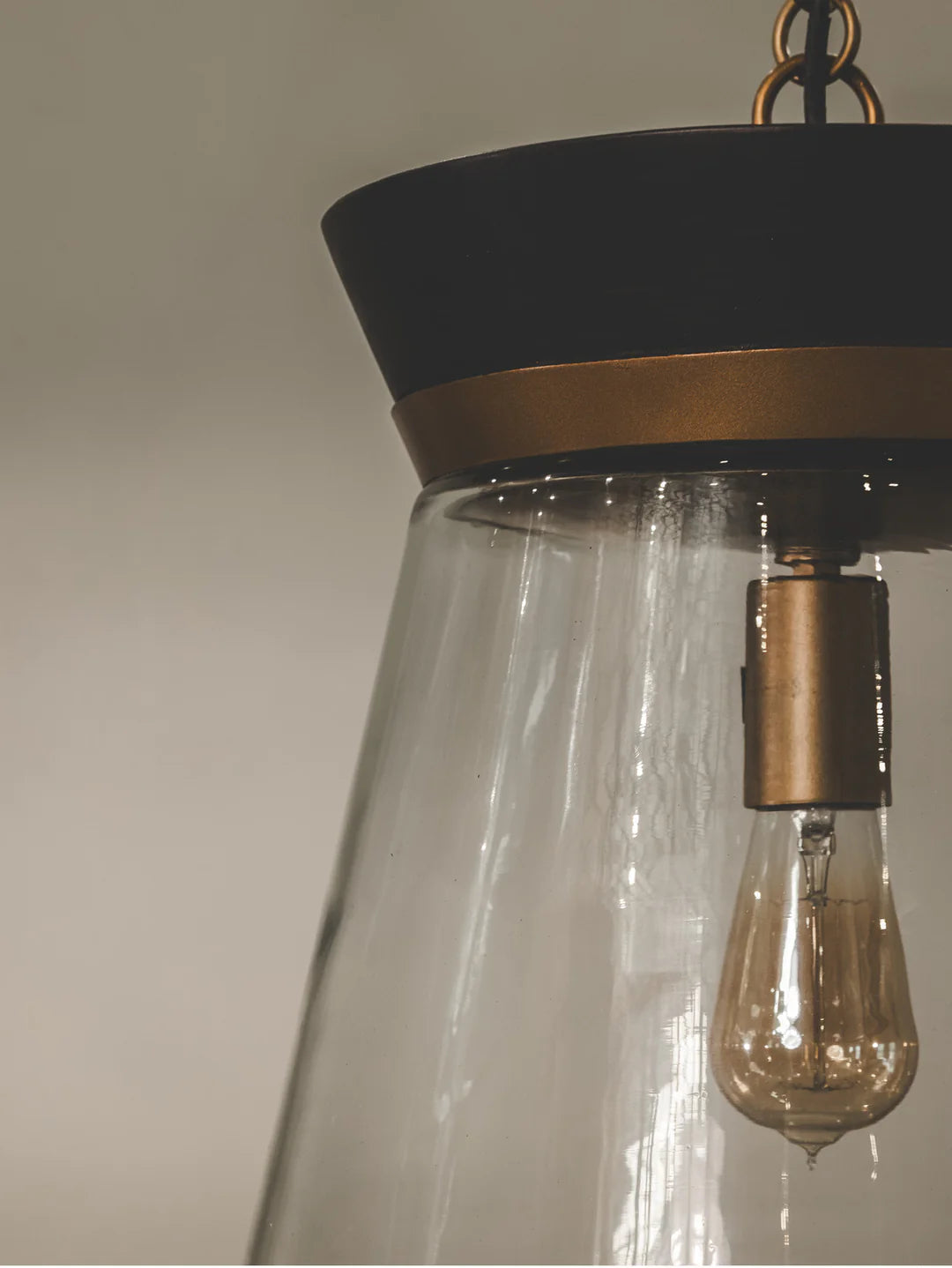 Duskmere Pendant in Clear
