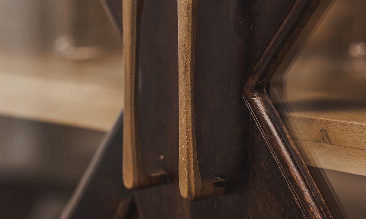 Meadow Lane Display Cabinet
Coco