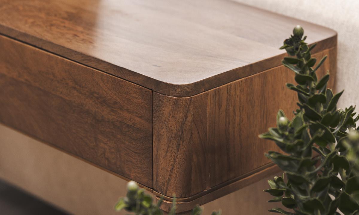 Siena Console
Nutmeg