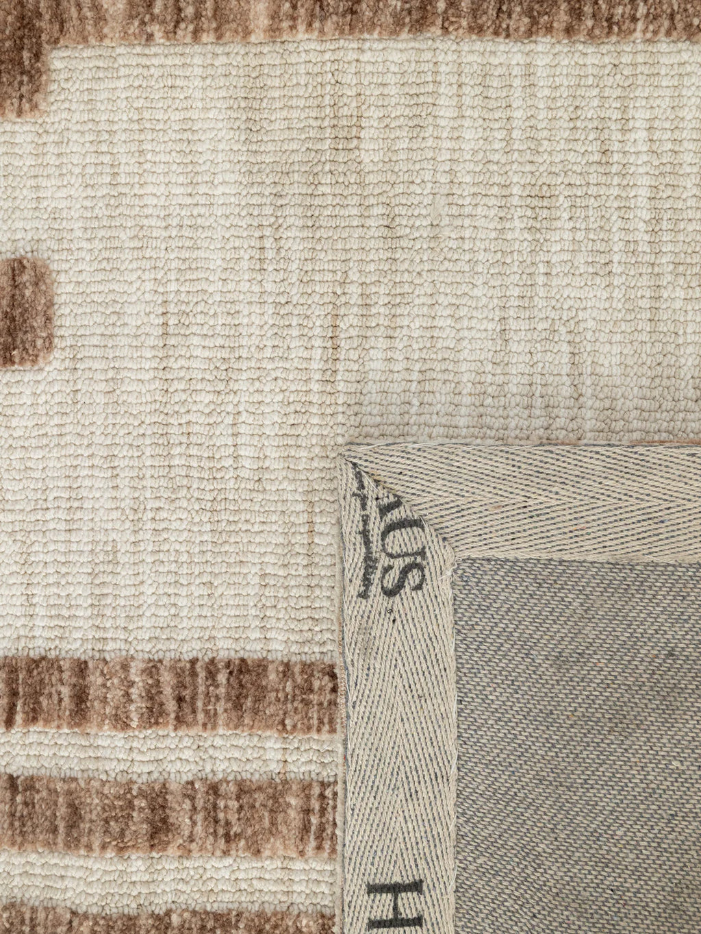 Glimpse Rug in Bronze