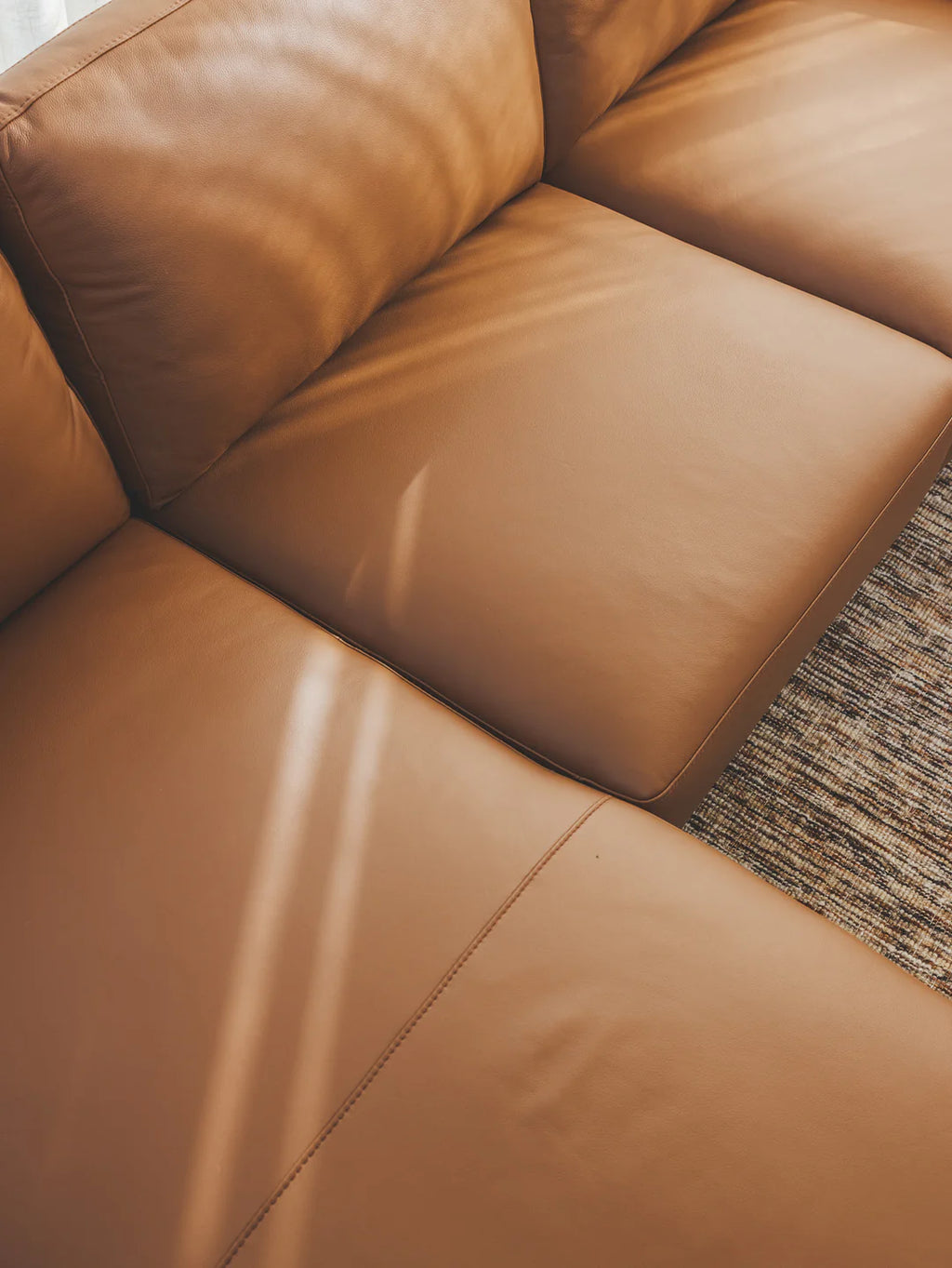 Enzo Chaise Sofa in Tan
