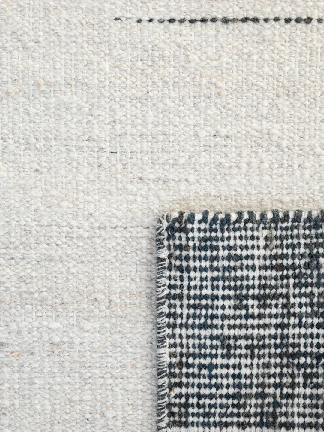 Atrium Rug in Lagoon