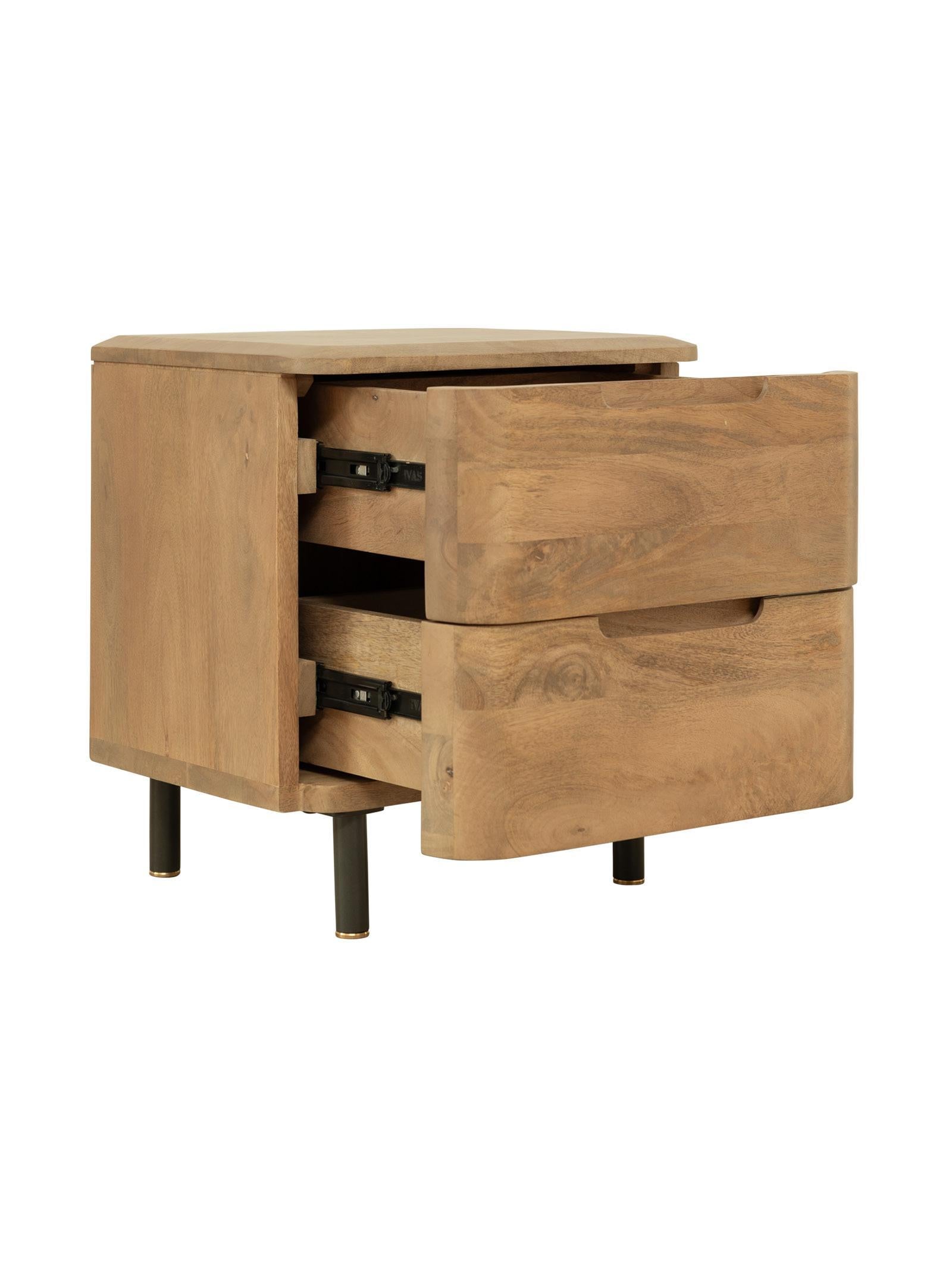 Brugge Nightstand 
Nutmeg