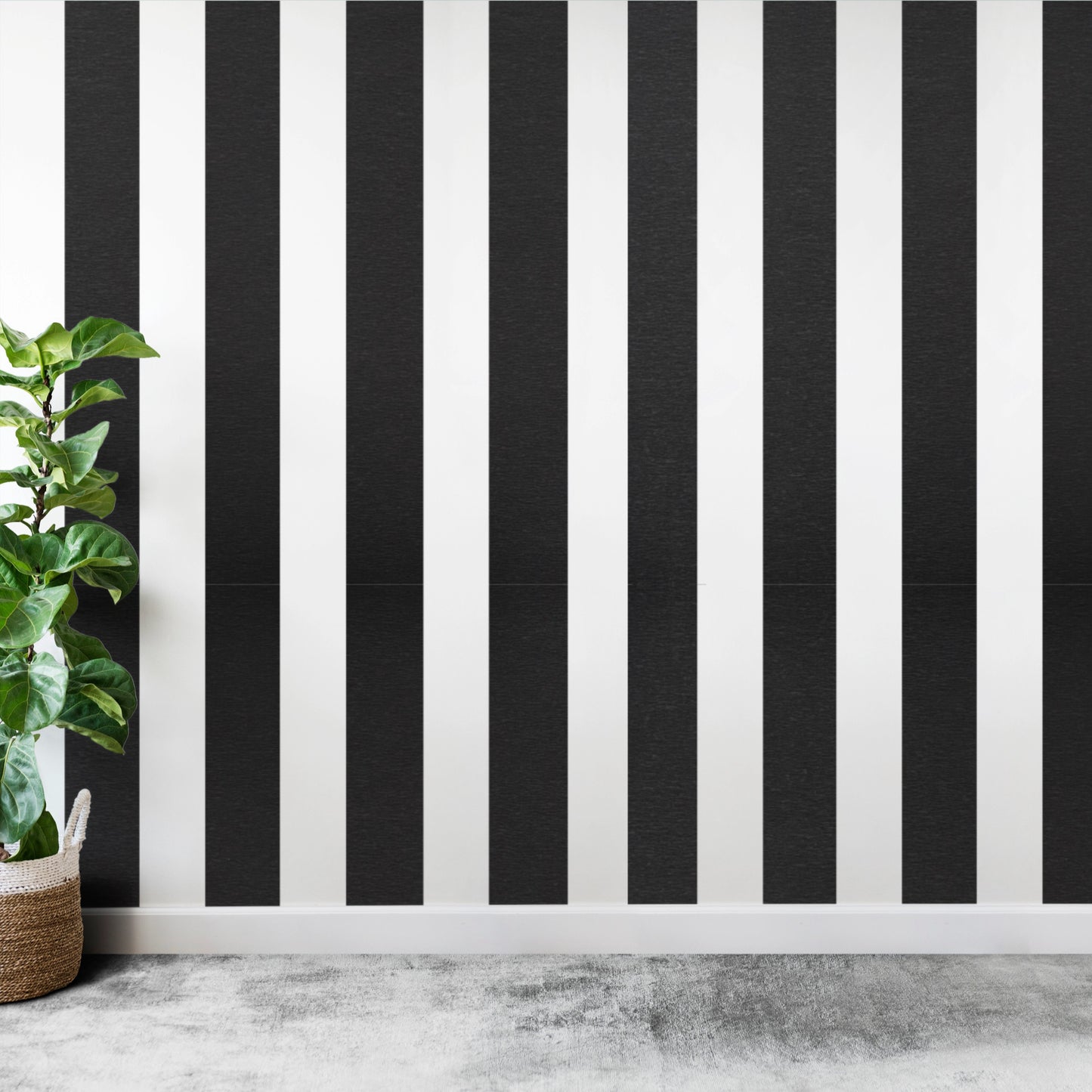Panelled Wallpaper Striped Black & White