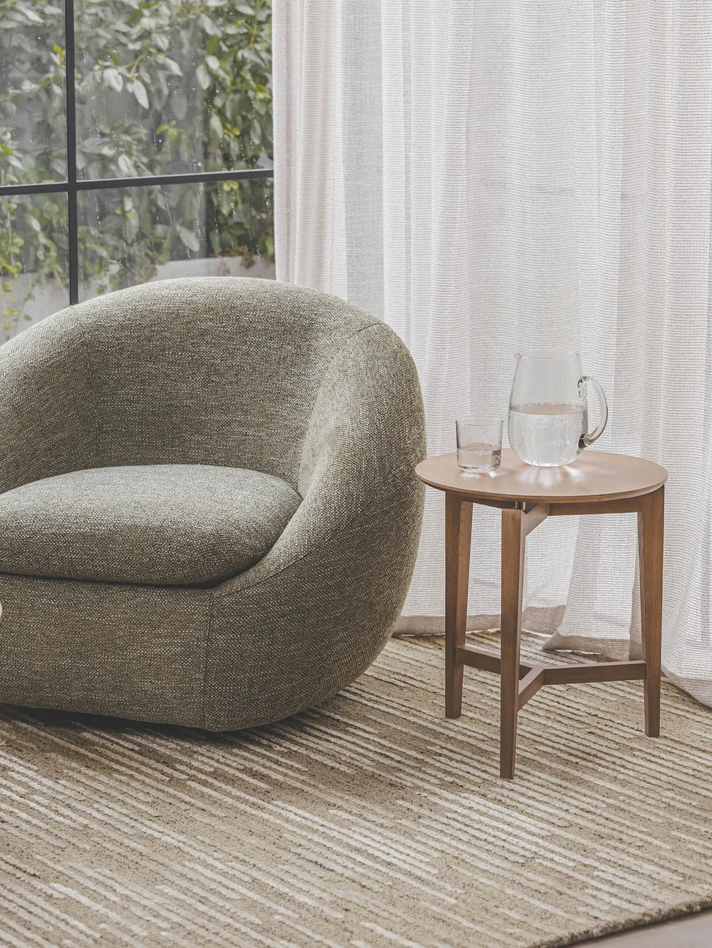 Molteno Oak Table in Ginger